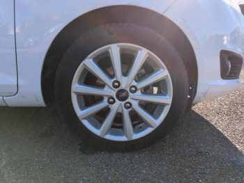 Photo 10 du bon plan FORD Fiesta 1.0 EcoBoost 100ch Stop&Start Titanium 5p occasion à 7990 €