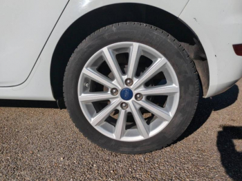 Photo 11 du bon plan FORD Fiesta 1.0 EcoBoost 100ch Stop&Start Titanium 5p occasion à 7990 €