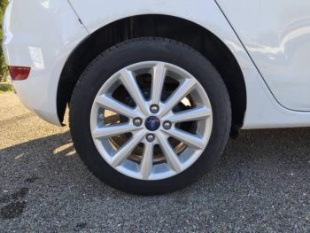 Photo 12 du bon plan FORD Fiesta 1.0 EcoBoost 100ch Stop&Start Titanium 5p occasion à 7990 €