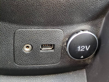 Photo 25 du bon plan FORD Fiesta 1.0 EcoBoost 100ch Stop&Start Titanium 5p occasion à 7990 €