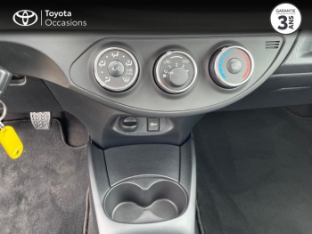 Photo 21 du bon plan TOYOTA Yaris 70 VVT-i France Business 5p RC19 occasion à 12990 €