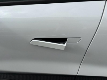 Photo 11 du bon plan RENAULT Scenic E-Tech Electric 220ch Techno option Iconic grande autonomie -25 occasion à 42489 €