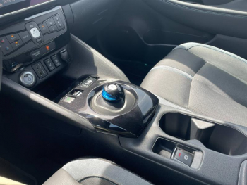 Photo 16 du bon plan NISSAN Leaf 150ch 40kWh Tekna 19 occasion à 12990 €