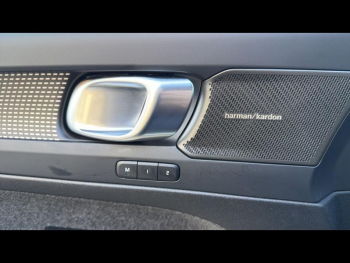 Photo 20 du bon plan VOLVO XC40 B3 163ch Ultra DCT 7 occasion à 39900 €