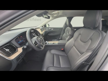 Photo 13 du bon plan VOLVO XC60 T6 Hybride Rechargeable 350ch Plus Style Dark Geartronic 8 AWD occasion à 69500 €