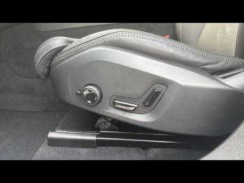 Photo 18 du bon plan VOLVO XC60 T6 Hybride Rechargeable 350ch Plus Style Dark Geartronic 8 AWD occasion à 69500 €