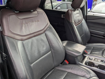 Photo 11 du bon plan FORD Explorer 3.0 EcoBoost 457ch Parallel PHEV Platinum i-AWD BVA10 25cv occasion à 40990 €