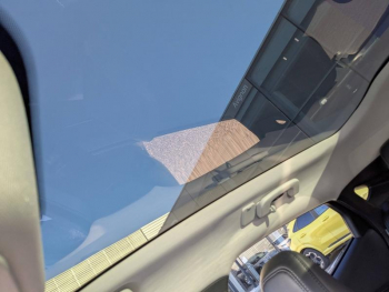 Photo 18 du bon plan FORD Mustang Mach-E 294ch Extended Range 99kWh 7cv occasion à 29900 €