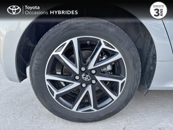 Photo 19 du bon plan TOYOTA Yaris 116h Design 5p MY22 occasion à 20940 €