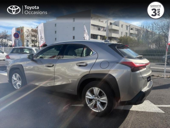 Photo 2 du bon plan LEXUS UX 250h 2WD Pack Confort occasion à 20990 €