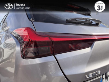 Photo 23 du bon plan LEXUS UX 250h 2WD Pack Confort occasion à 20990 €