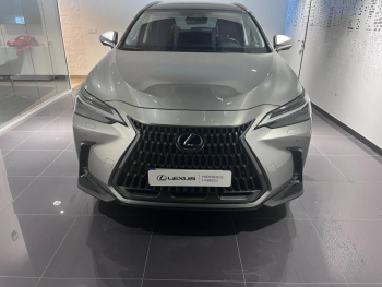 Photo 2 du bon plan LEXUS NX 350h Luxe 4WD Pack Design occasion à 39990 €