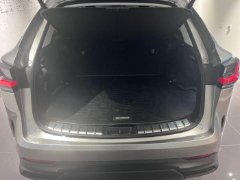 Photo 9 du bon plan LEXUS NX 350h Luxe 4WD Pack Design occasion à 39990 €