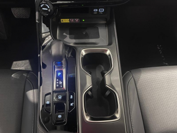 Photo 14 du bon plan LEXUS NX 350h Luxe 4WD Pack Design occasion à 39990 €