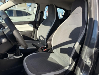 Photo 11 du bon plan RENAULT Twingo 1.0 SCe 75ch Zen - 20 occasion à 10490 €