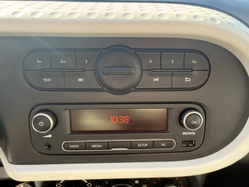 Photo 13 du bon plan RENAULT Twingo 1.0 SCe 75ch Zen - 20 occasion à 10490 €