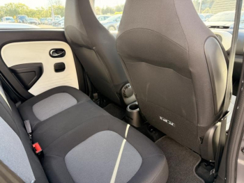 Photo 18 du bon plan RENAULT Twingo 1.0 SCe 75ch Zen - 20 occasion à 10490 €