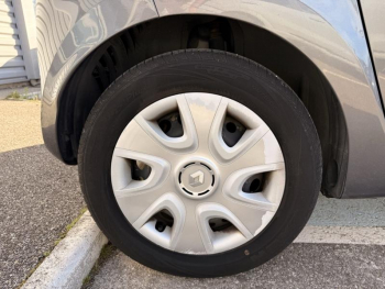 Photo 26 du bon plan RENAULT Twingo 1.0 SCe 75ch Zen - 20 occasion à 10490 €