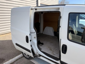 Photo 22 du bon plan FIAT Doblo Cargo VUL 1.6 Multijet 105ch Pack Professional E6 occasion à 10480 €