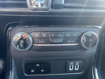 Photo 27 du bon plan FORD EcoSport 1.0 EcoBoost 125ch Active 147g occasion à 17900 €