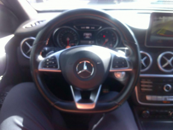 Photo 5 du bon plan MERCEDES-BENZ Classe A 200 d Fascination 7G-DCT occasion à 17590 €
