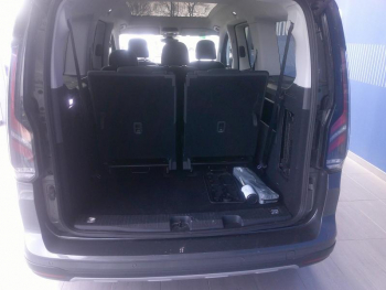 Photo 24 du bon plan FORD Grd Tourneo Connect 2.0 EcoBlue 102ch Active occasion à 28950 €