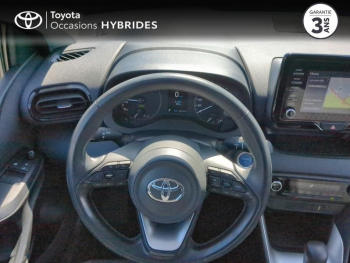 Photo 13 du bon plan TOYOTA Yaris 116h Dynamic Business 5p + Programme Beyond Zero Academy MY22 occasion à 18890 €