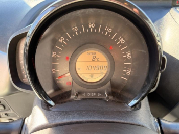 Photo 15 du bon plan TOYOTA Aygo 1.0 VVT-i 69ch x-play 5p occasion à 8490 €