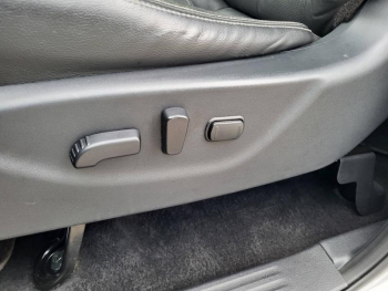 Photo 26 du bon plan NISSAN Navara VUL 2.3 dCi 190ch Double-Cab Tekna+ 2018 BVA occasion à 31490 €