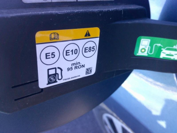 Photo 18 du bon plan FORD Fiesta 1.0 Flexifuel 95ch Cool & Connect 5p occasion à 15900 €