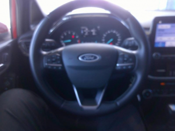 Photo 5 du bon plan FORD Fiesta 1.0 EcoBoost Hybrid 125ch Titanium Business Powershift 5p occasion à 15900 €