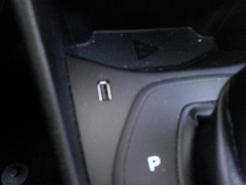 Photo 12 du bon plan FORD Fiesta 1.0 EcoBoost Hybrid 125ch Titanium Business Powershift 5p occasion à 15900 €