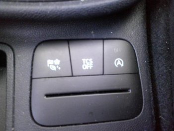 Photo 13 du bon plan FORD Fiesta 1.0 EcoBoost Hybrid 125ch Titanium Business Powershift 5p occasion à 15900 €