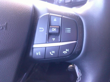 Photo 15 du bon plan FORD Fiesta 1.0 EcoBoost Hybrid 125ch Titanium Business Powershift 5p occasion à 15900 €