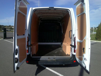 Photo 11 du bon plan NISSAN Interstar Fg L2H2 3t3 2.3 dCi 135ch Acenta occasion à 23900 €