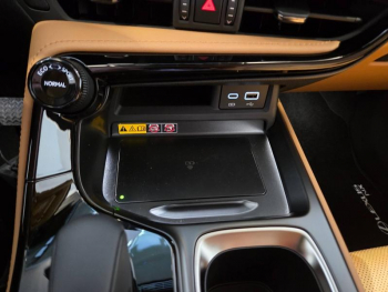 Photo 10 du bon plan LEXUS NX 350h 200ch Luxe 2WD MY26 occasion à 59590 €