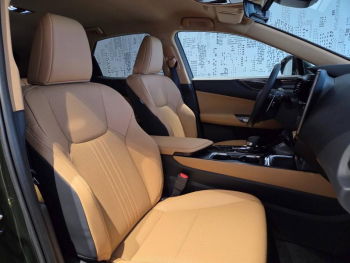 Photo 13 du bon plan LEXUS NX 350h 200ch Luxe 2WD MY26 occasion à 59590 €