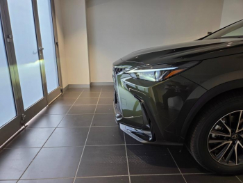 Photo 21 du bon plan LEXUS NX 350h 200ch Luxe 2WD MY26 occasion à 59590 €