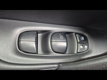 Photo 27 du bon plan NISSAN X-Trail 1.6 dCi 130ch Tekna Xtronic occasion à 19890 €