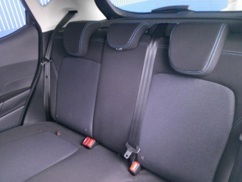 Photo 21 du bon plan FORD Fiesta 1.0 Flexifuel 95ch Active X 5p occasion à 18900 €