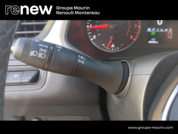 Photo 21 du bon plan RENAULT Captur 1.6 E-Tech hybride 145ch Evolution occasion à 18900 €