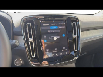 Photo 26 du bon plan VOLVO XC40 B3 163ch Lounge Edition DCT 7 occasion à 44900 €