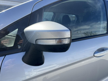 Photo 10 du bon plan FORD EcoSport 1.0 EcoBoost 100ch Trend occasion à 11870 €