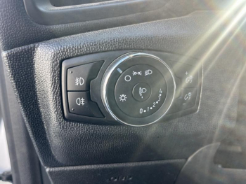 Photo 14 du bon plan FORD EcoSport 1.0 EcoBoost 100ch Trend occasion à 11870 €