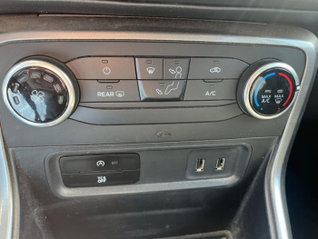 Photo 22 du bon plan FORD EcoSport 1.0 EcoBoost 100ch Trend occasion à 11870 €