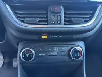 Photo 15 du bon plan FORD Fiesta 1.1 85ch Cool & Connect 5p Euro6.2 occasion à 8900 €