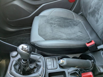 Photo 15 du bon plan FORD Fiesta 1.0 Flexifuel 95ch  Titanium X 5p occasion à 14990 €