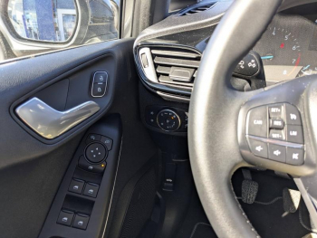 Photo 18 du bon plan FORD Fiesta 1.0 Flexifuel 95ch  Titanium X 5p occasion à 14990 €
