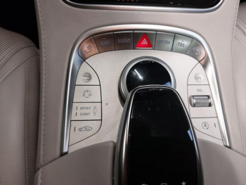 Photo 10 du bon plan MERCEDES-BENZ Classe S Coupe/CL 63 AMG 4Matic Speedshift MCT AMG occasion à 59900 €