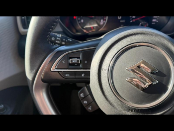 Photo 13 du bon plan SUZUKI Swift 1.2 Hybrid 83ch Pack AllGrip occasion à 18290 €